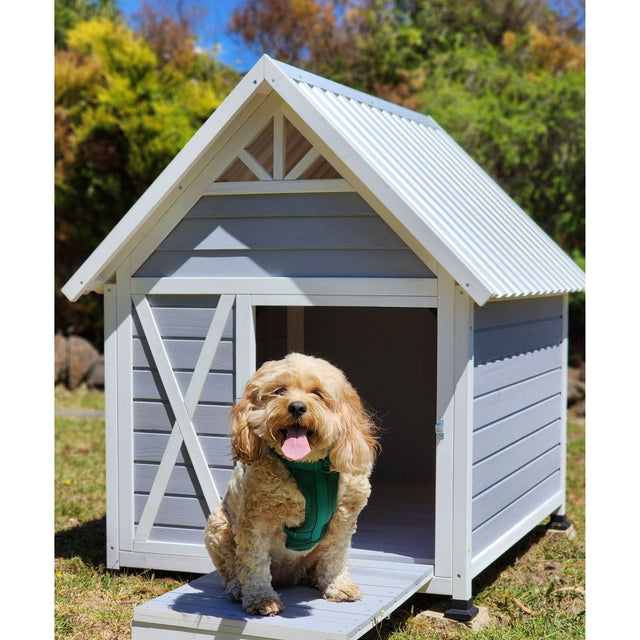 Mini Hamptons Lockable Wooden Dog House With Deck